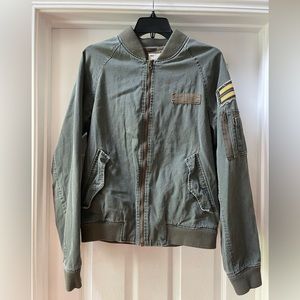 Army green “military”look bomber jacket
